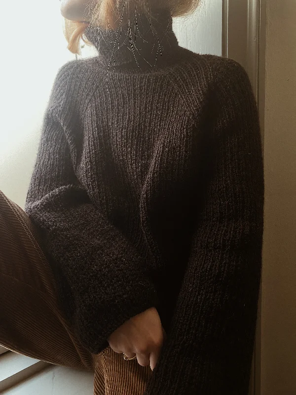 Sweater No. 13 - DEUTSCH