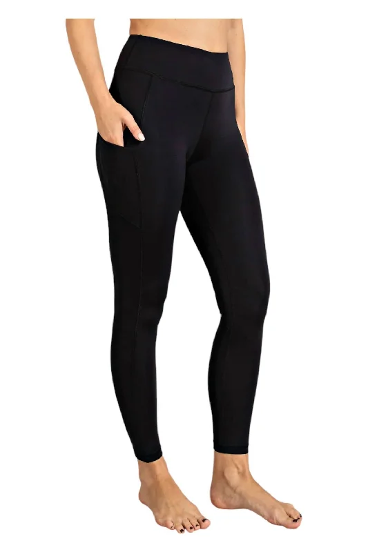 Athleisure Leggings With Pockets In Black