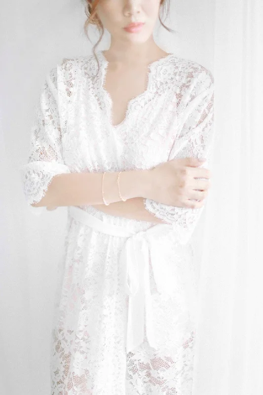 Fée en Blanc Lace Maxi Robe